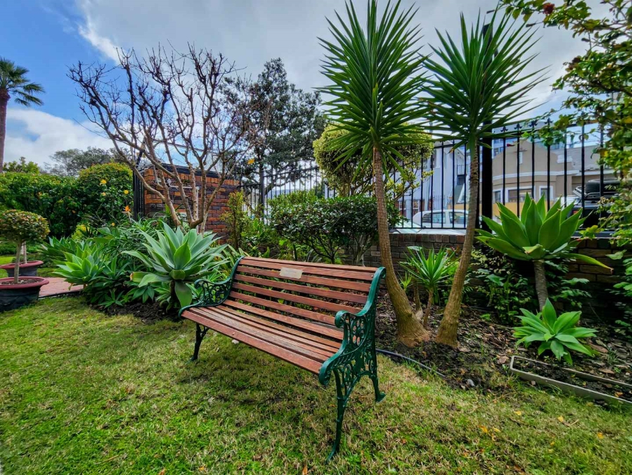 To Let 2 Bedroom Property for Rent in Sea Point Western Cape